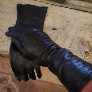 Leather French gl9ves